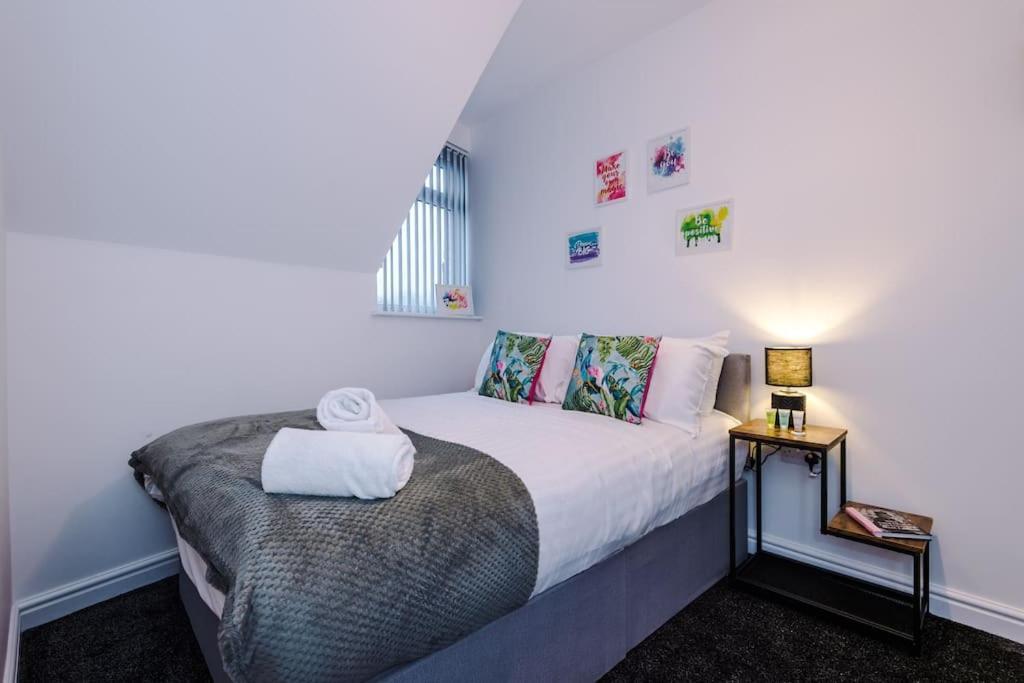 Apartment Charming - Rocky Ln Chambers Flat 5 *
